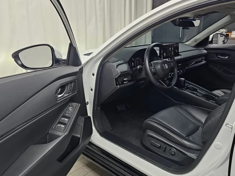 Honda Accord 1.5 TURBO 11TH GEN, снимка 10 - Автомобили и джипове - 55717316
