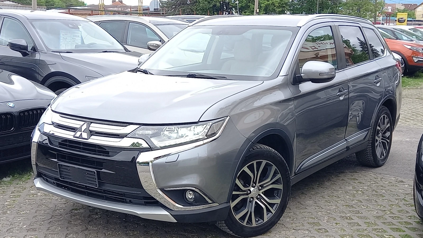 Mitsubishi Outlander 4Х4 ИЗКЛЮЧИТЕЛНО СЕРВИЗ КНИЖК 7-МЕСТА УНИКАТ FULL - изображение 2