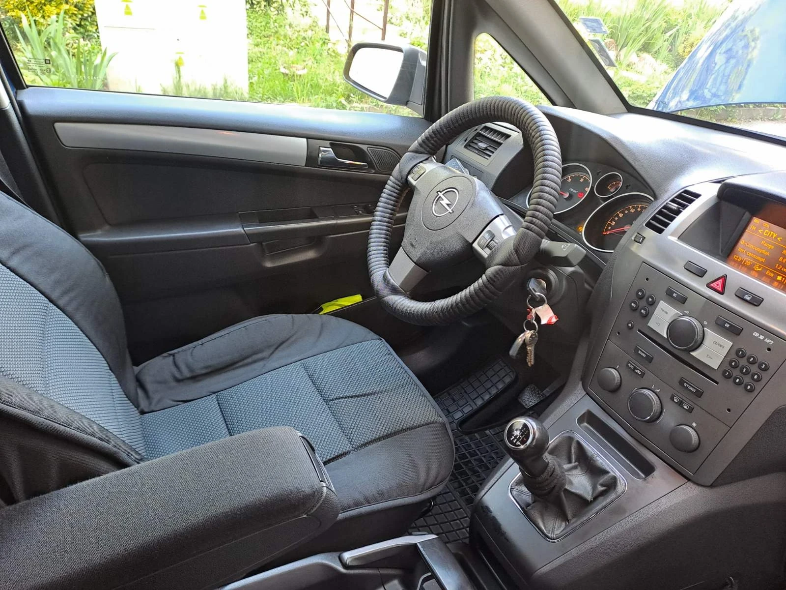 Opel Zafira 1.9CDTI - изображение 7