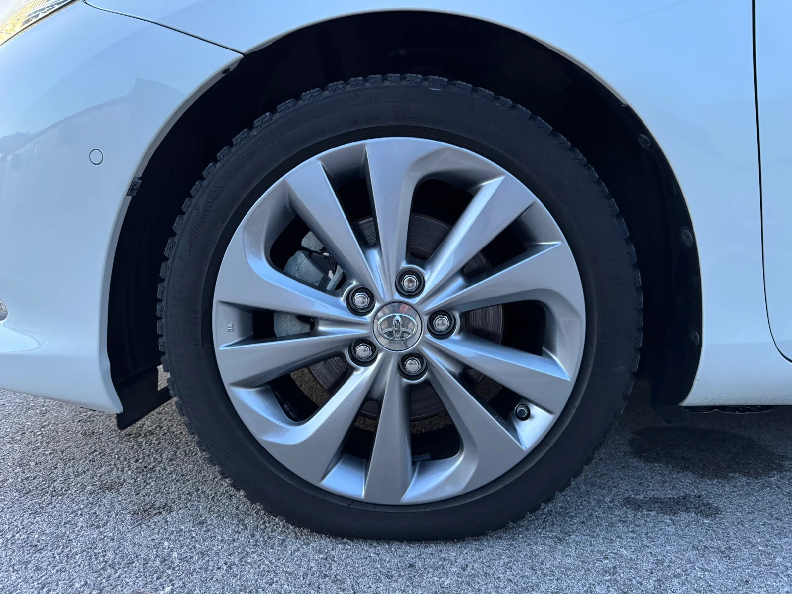 Toyota Auris HYBRID - AUTO/ LINE ASS/ HEAT/ PANORAMA | Mobile.bg   16