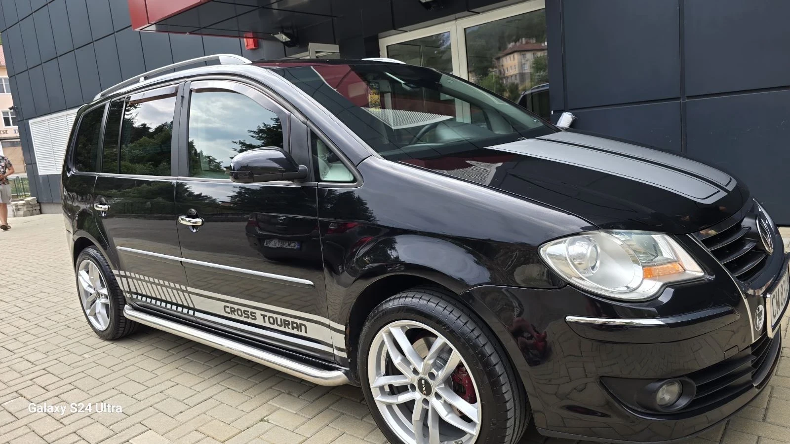 VW Touran 2, 0 - изображение 10