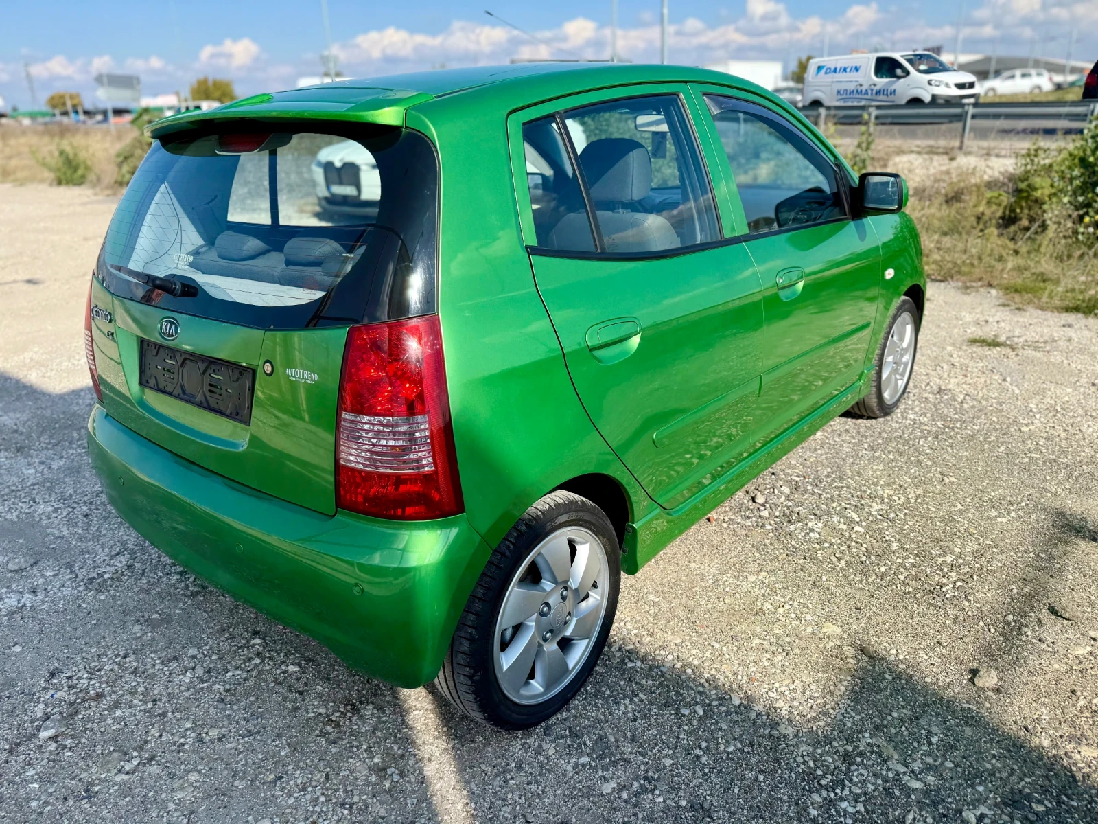 Kia Picanto 1.1 ГАЗ/БЕНЗИН - изображение 6