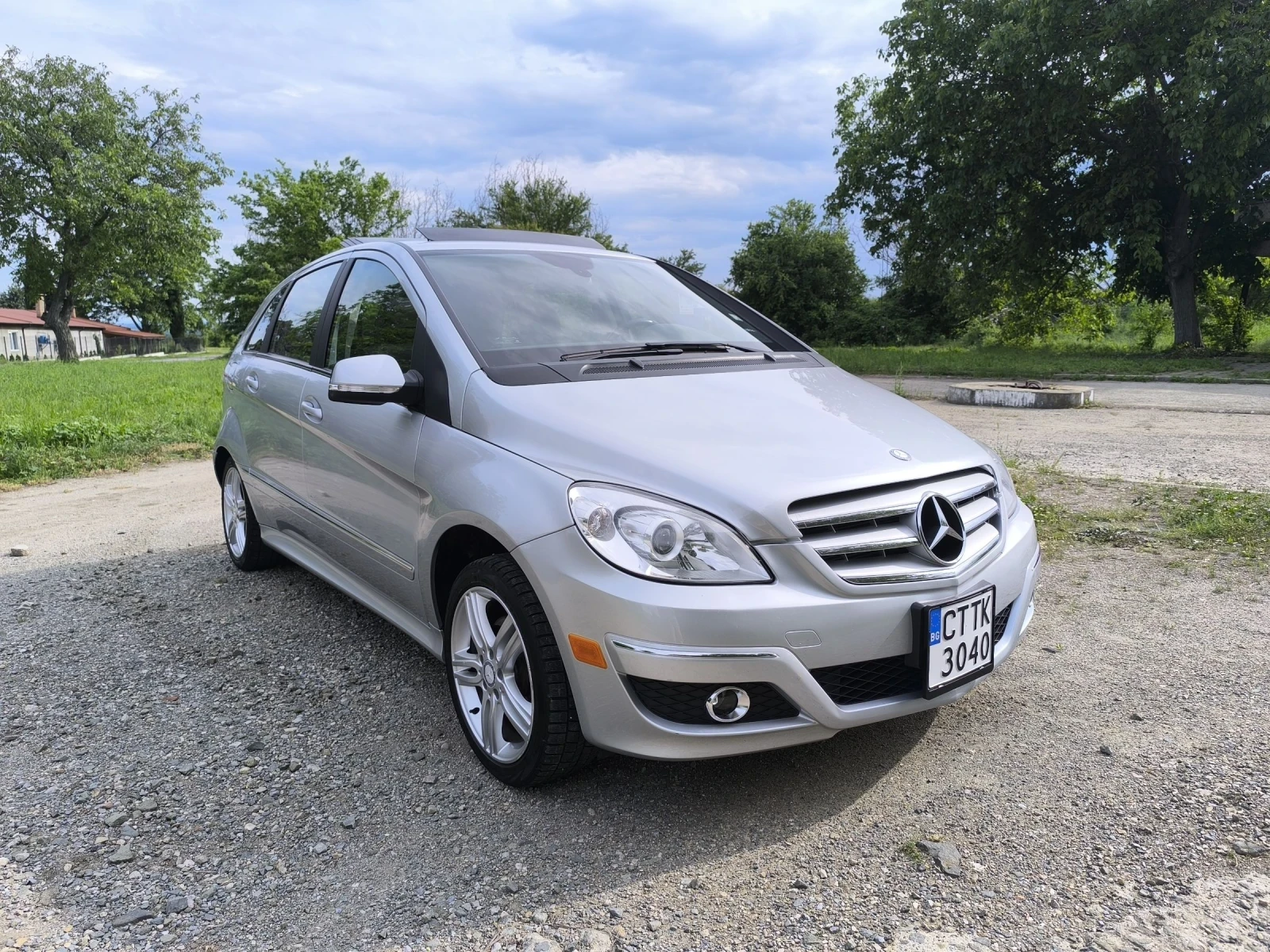 Mercedes-Benz B 200 2.0 - изображение 2