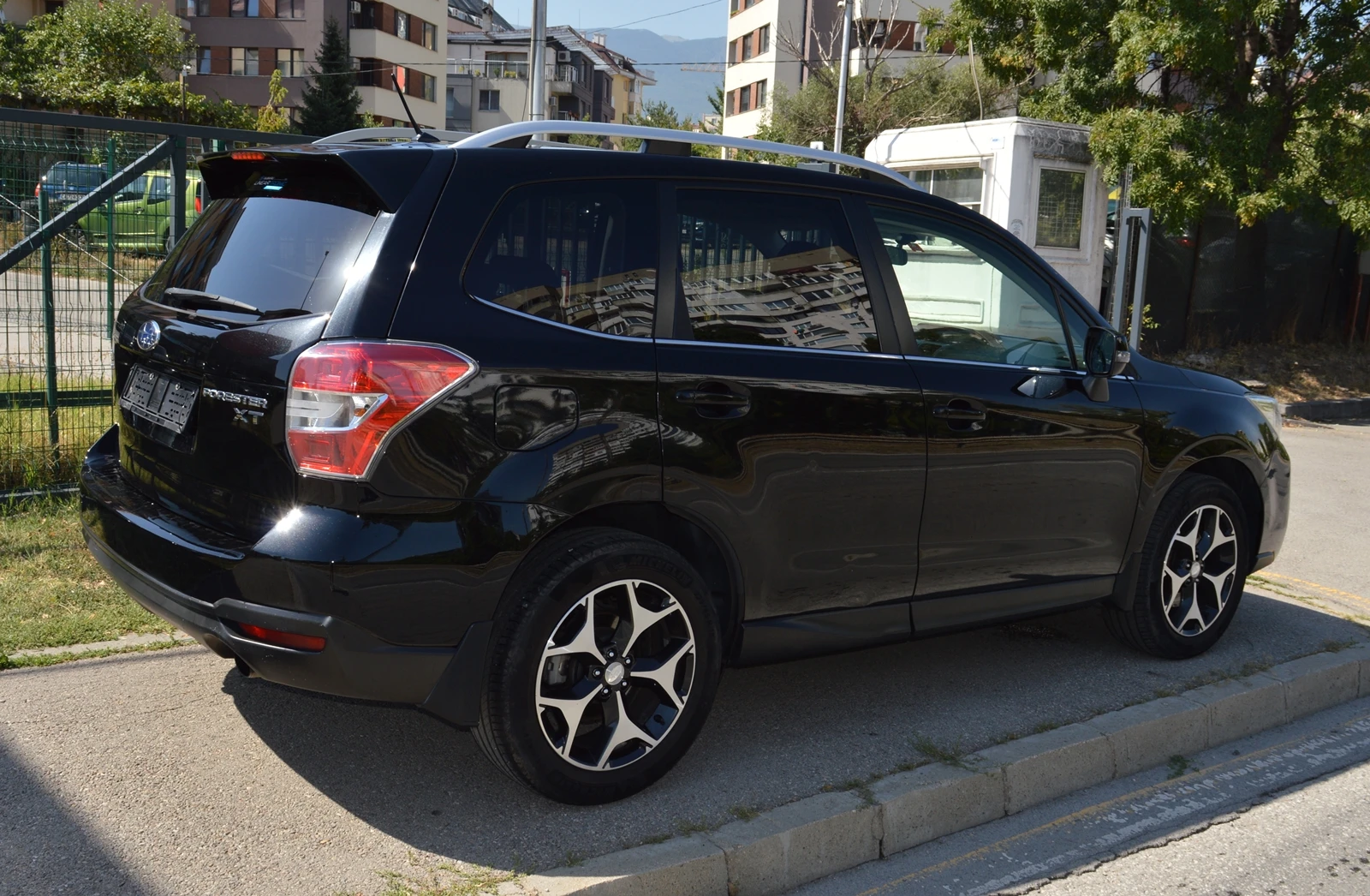 Subaru Forester 2.0XT - AWD FULL ШВЕЙЦАРИЯ - изображение 4