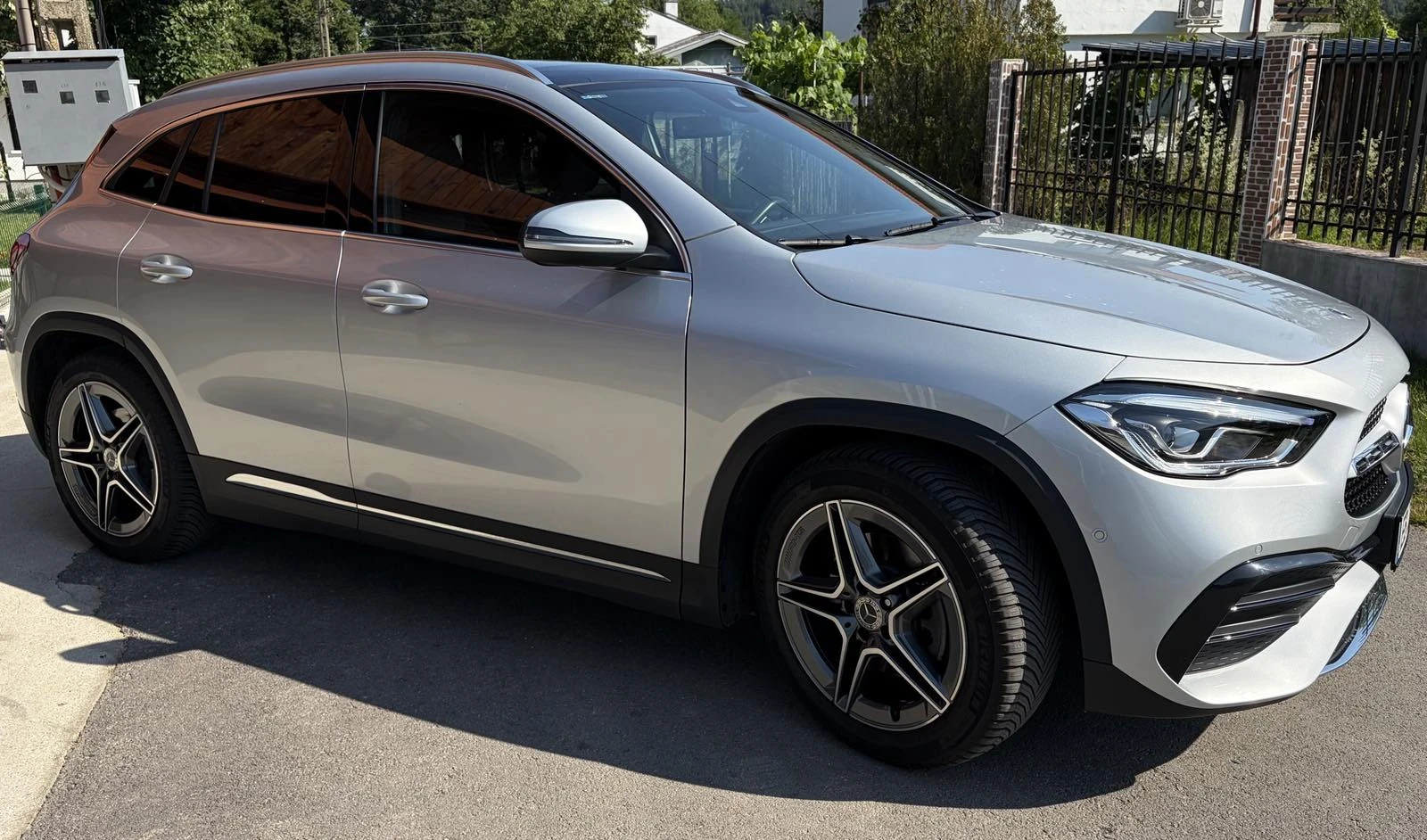 Mercedes-Benz GLA 250 AMG 4Matic, снимка 3 - Автомобили и джипове - 53654836