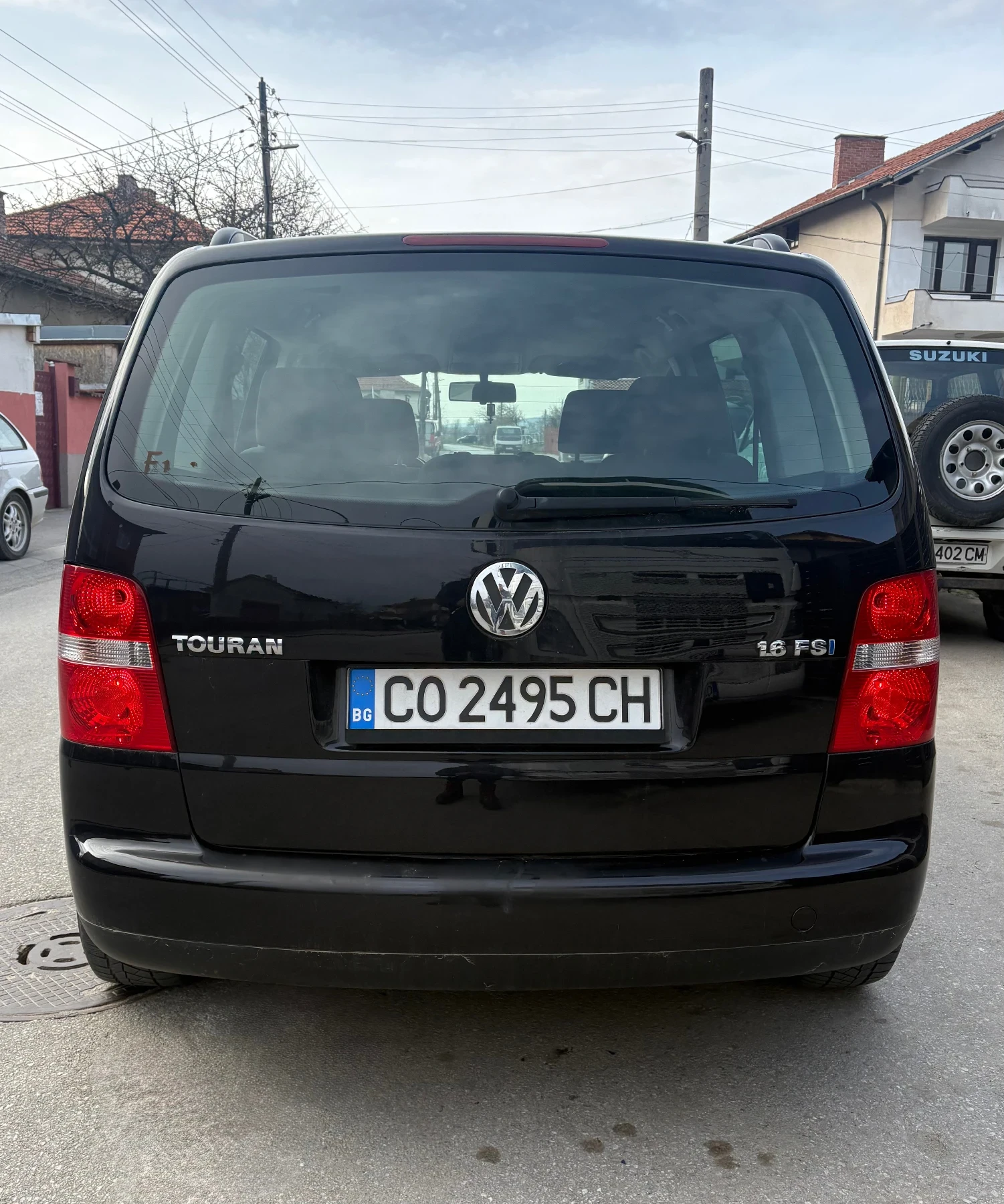 VW Touran 1.6, снимка 4 - Автомобили и джипове - 54109220