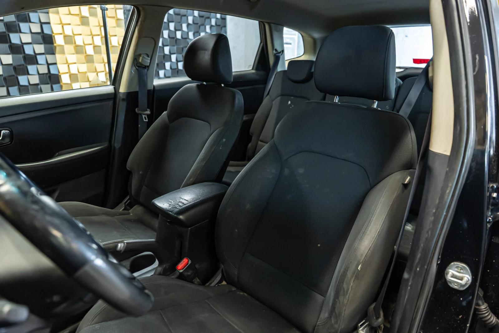 Kia Carens 1.7 CRDI, снимка 9 - Автомобили и джипове - 54414563