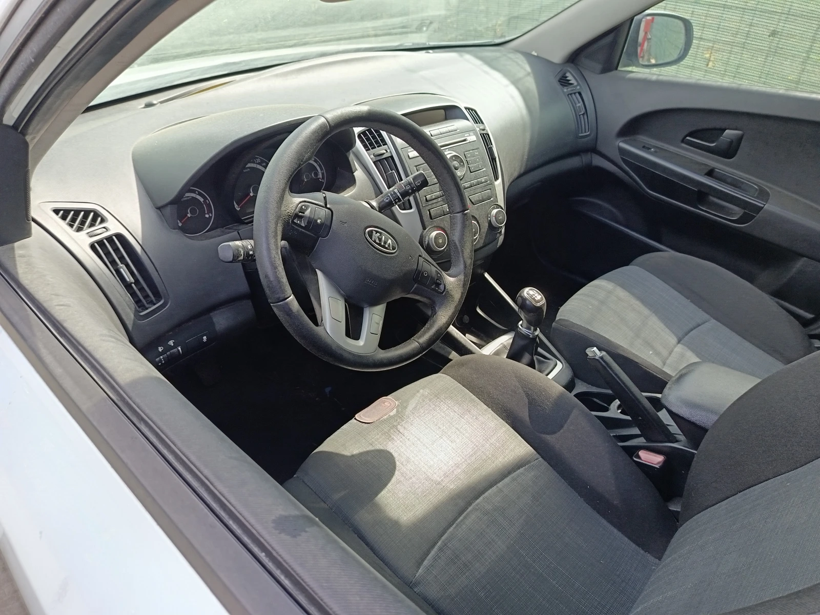 Kia Ceed 1.6CRDI D4FB, снимка 5 - Автомобили и джипове - 54701132