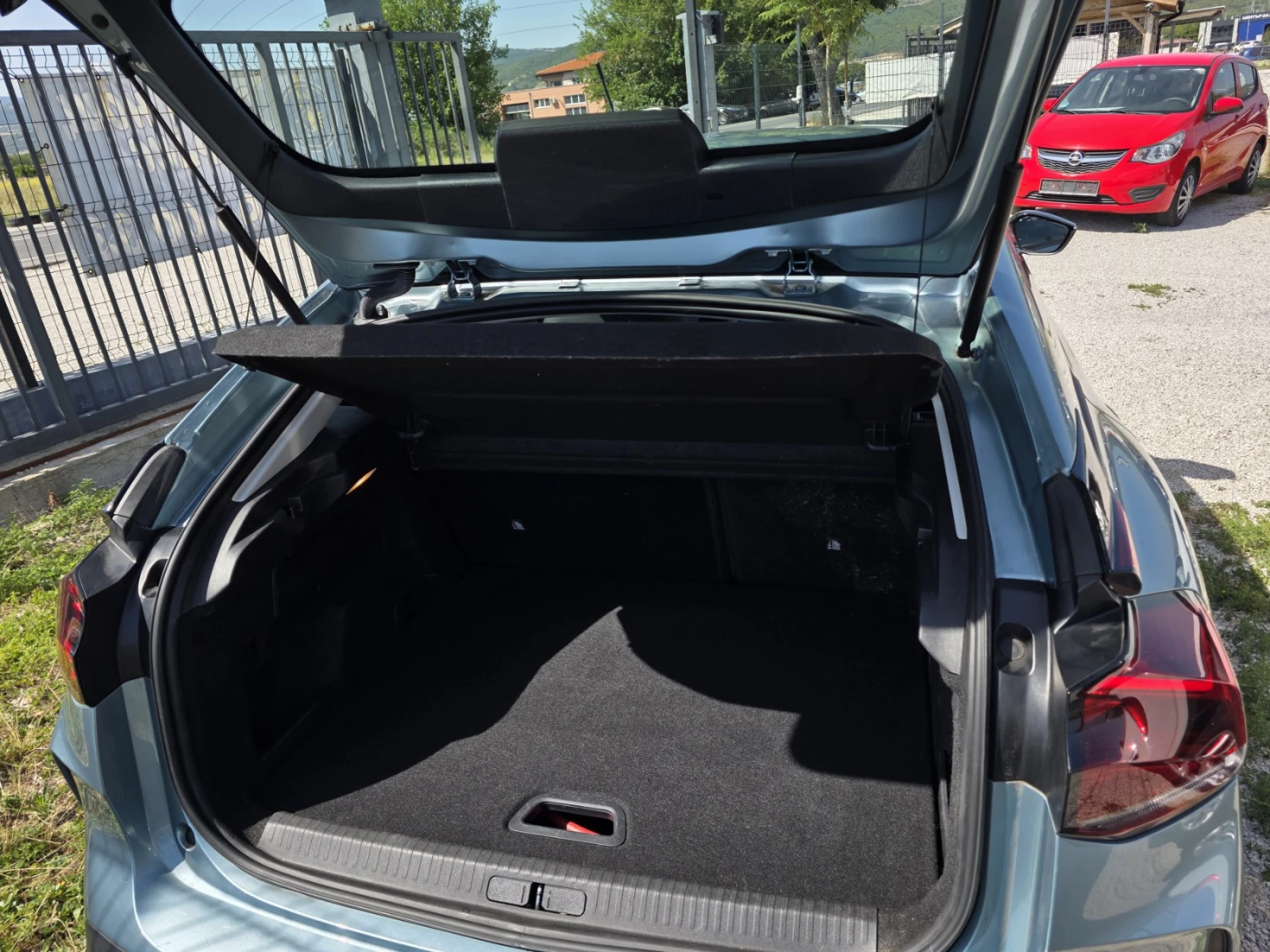 Citroen C4 e-C4 50 kWh Навигация| Камера| 360, снимка 7 - Автомобили и джипове - 55299899
