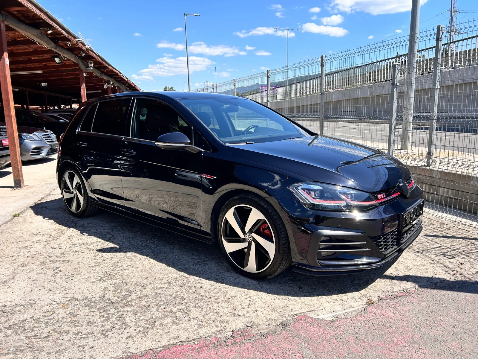 VW Golf GTI Performance 245к.с, снимка 5 - Автомобили и джипове - 55698366