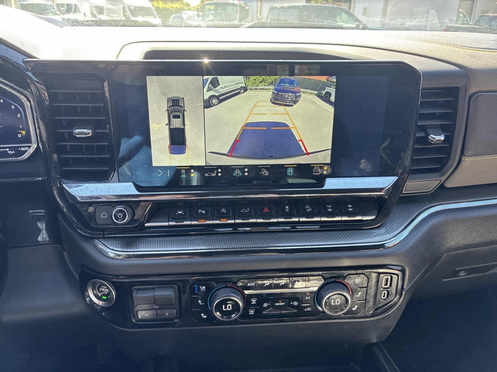 Chevrolet Silverado ZR2 OFF-ROAD * 360* Подгрев* Обдух* * Apple CarPla, снимка 8 - Автомобили и джипове - 55928409