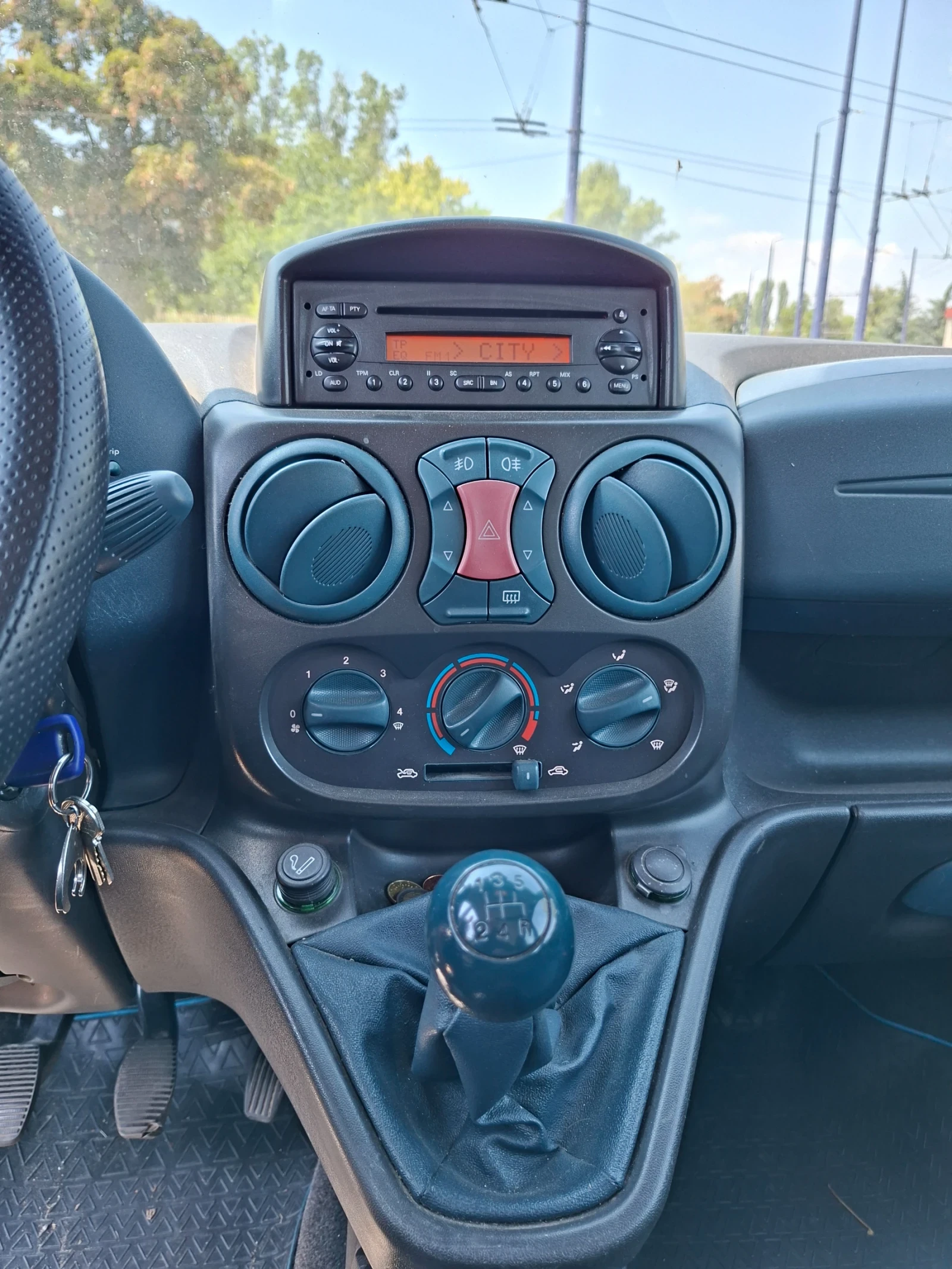 Fiat Doblo 1.9, снимка 4 - Автомобили и джипове - 56358399