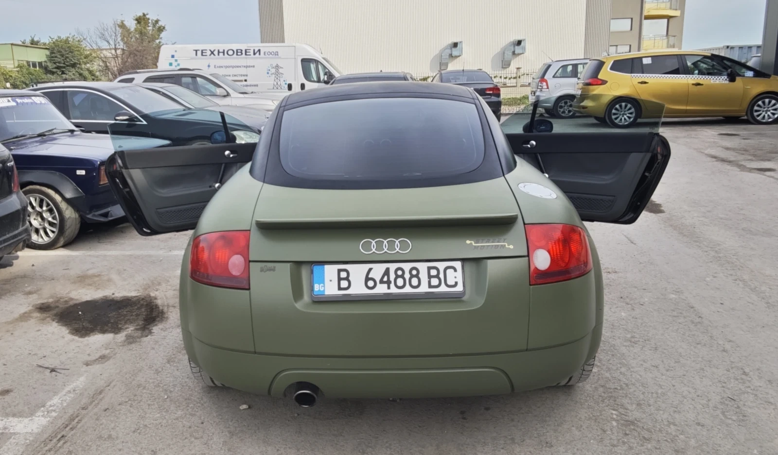 Audi Tt, снимка 9 - Автомобили и джипове - 56152279