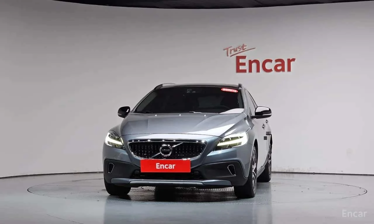 Volvo V40 * D3 * ФИНАНСИРАНЕ, снимка 3 - Автомобили и джипове - 56568685