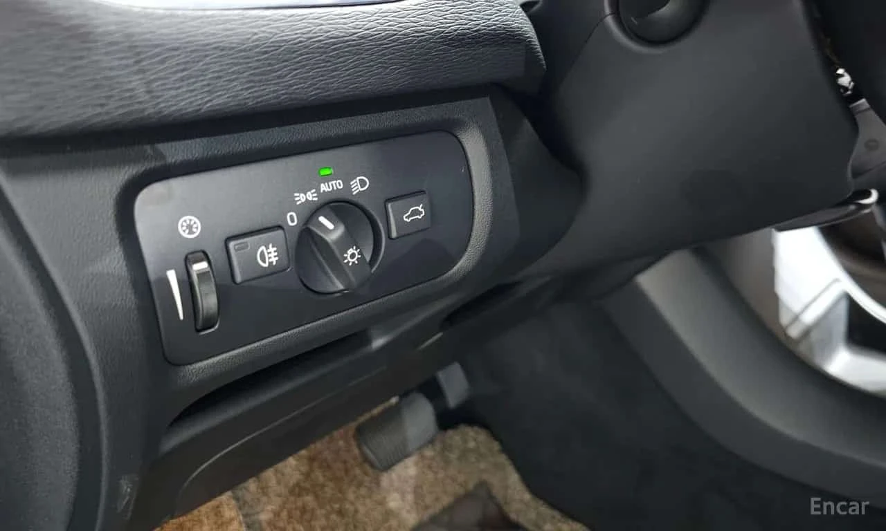 Volvo V40 * D3 * ФИНАНСИРАНЕ, снимка 14 - Автомобили и джипове - 56568685