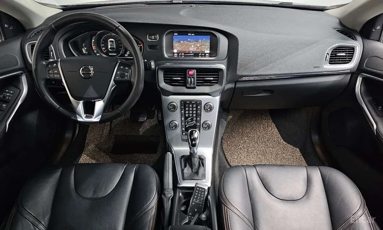 Volvo V40 * D3 * ФИНАНСИРАНЕ, снимка 7 - Автомобили и джипове - 56568685