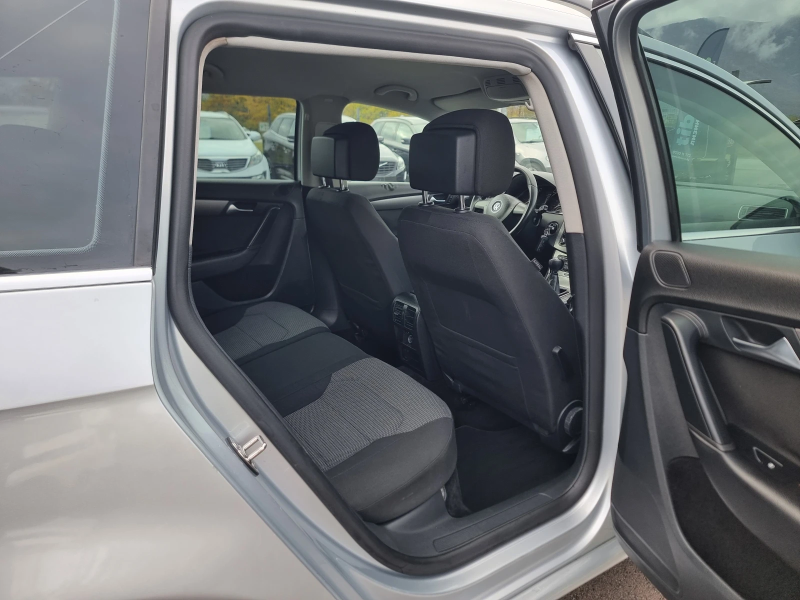 VW Passat 1.6TDI, снимка 14 - Автомобили и джипове - 56745190