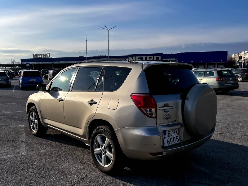 Toyota Rav4, снимка 3 - Автомобили и джипове - 48788497