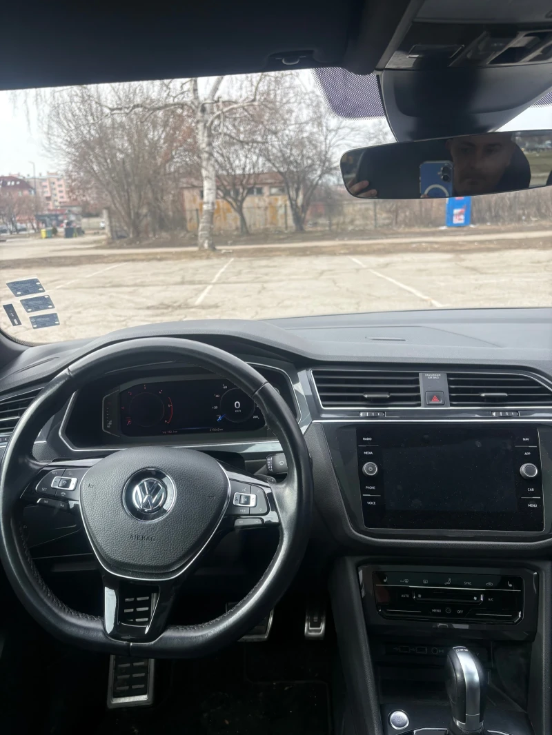 VW Tiguan 2.0, снимка 6 - Автомобили и джипове - 49220059