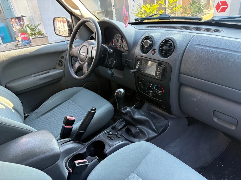 Jeep Cherokee 2.8 crd, снимка 7 - Автомобили и джипове - 52856058