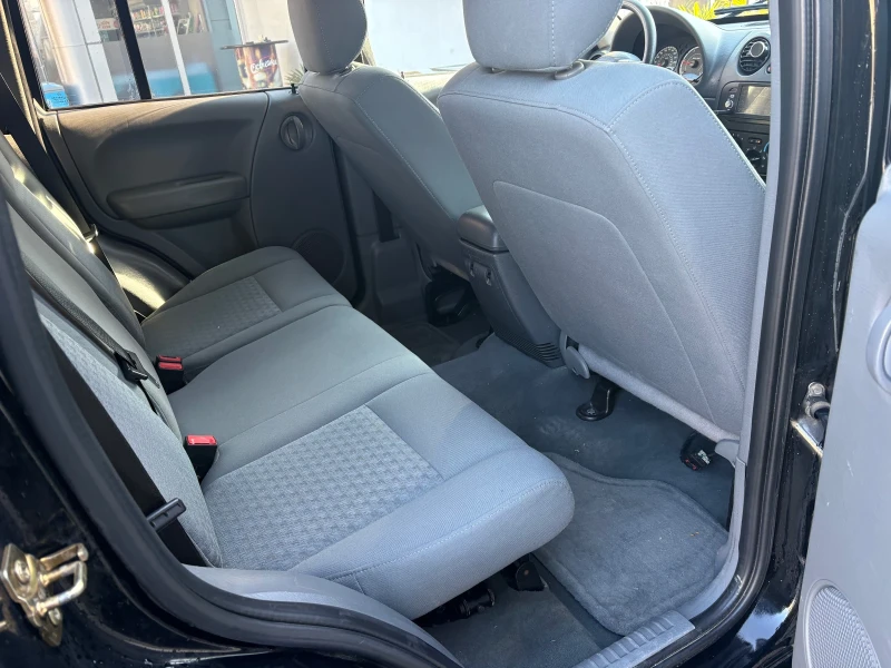 Jeep Cherokee 2.8 crd, снимка 6 - Автомобили и джипове - 52856058