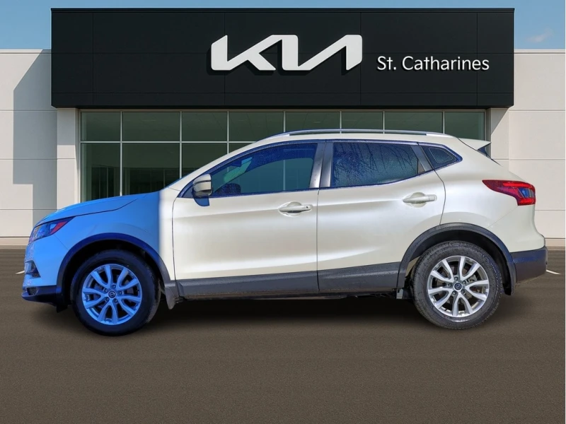 Nissan Qashqai * SV AWD | Smart Cruise | Sunroof | Climate Ctrl *, снимка 3 - Автомобили и джипове - 53001307