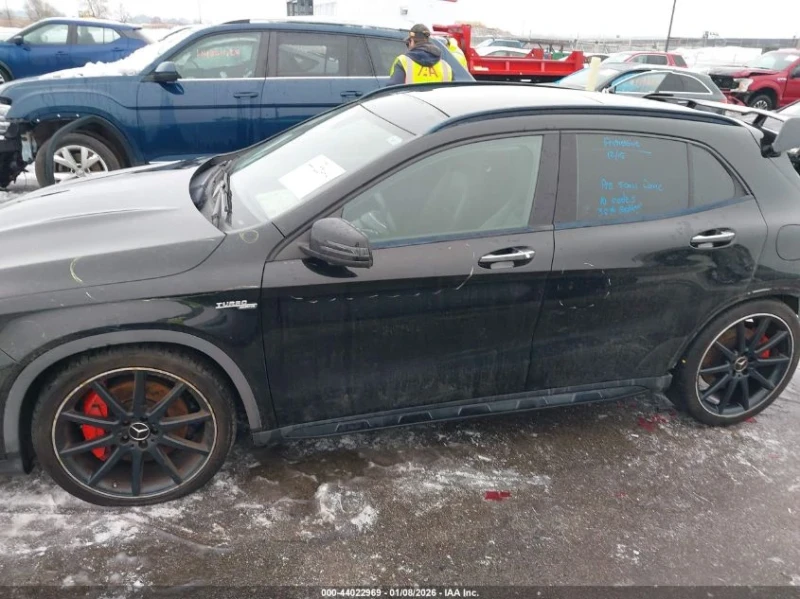 Mercedes-Benz GLA 45 AMG 4MATIC | ЦЕНА ДО БЪЛГАРИЯ | , снимка 14 - Автомобили и джипове - 53506906