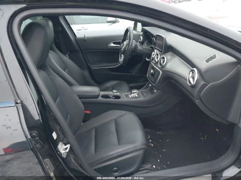 Mercedes-Benz GLA 45 AMG 4MATIC | ЦЕНА ДО БЪЛГАРИЯ | , снимка 5 - Автомобили и джипове - 53506906