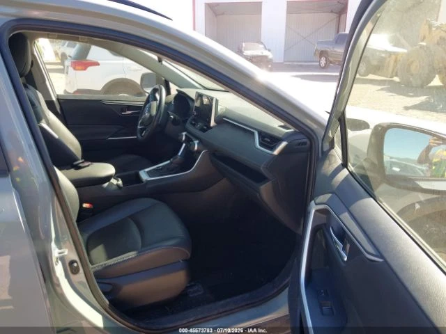 Toyota Rav4 HYBRID* XLE* PREMIUM* AWD* FULL* , снимка 5 - Автомобили и джипове - 55689963