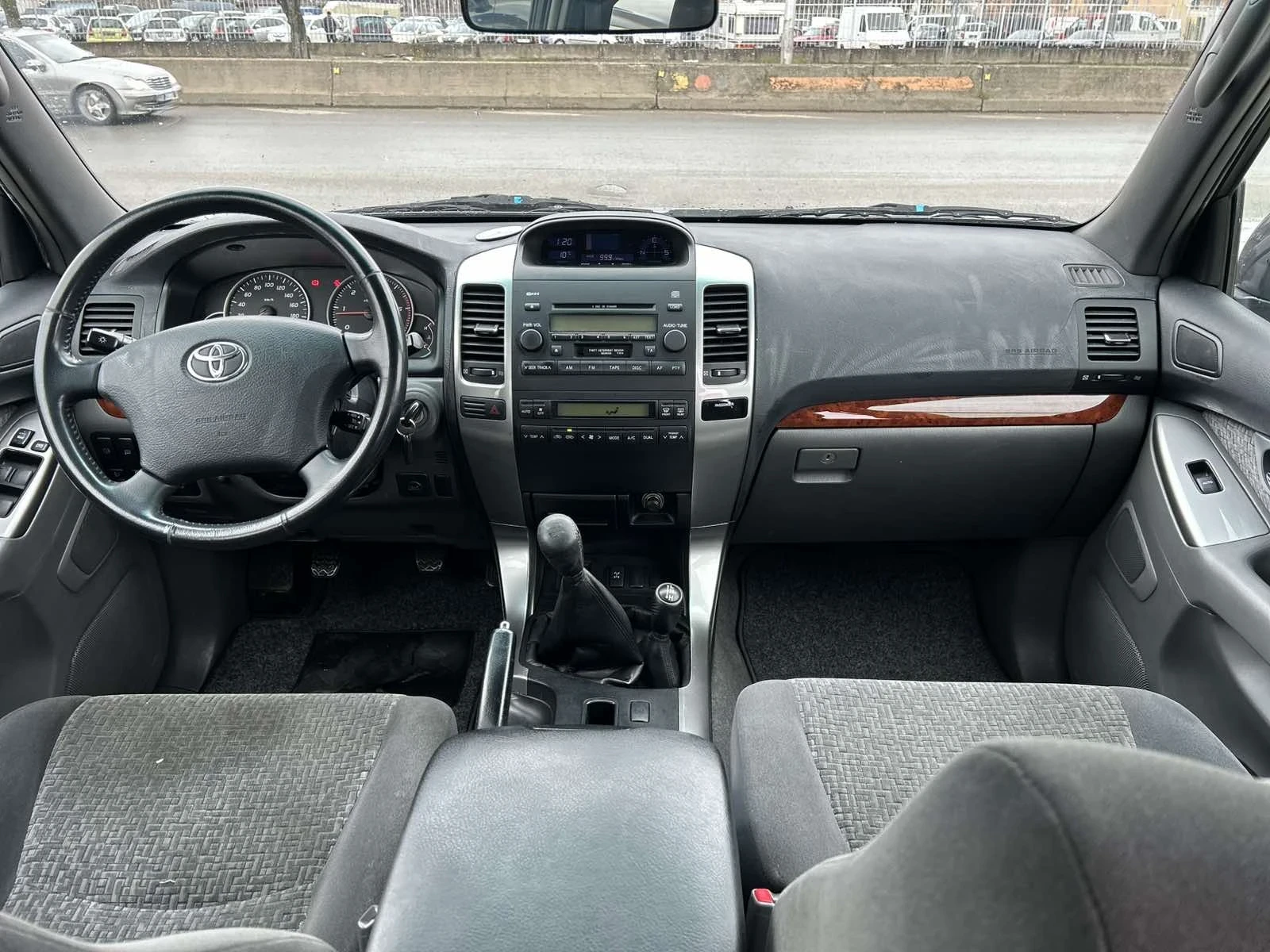 Toyota Land cruiser Serie 120, снимка 9 - Автомобили и джипове - 54123324