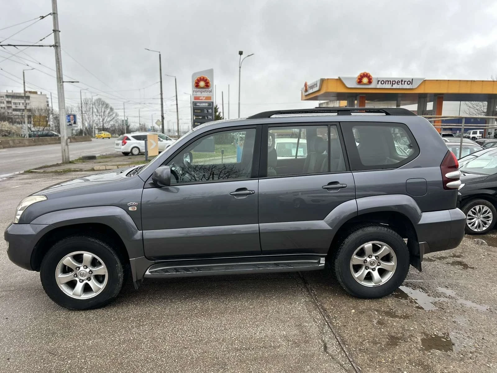 Toyota Land cruiser Serie 120, снимка 4 - Автомобили и джипове - 54123324