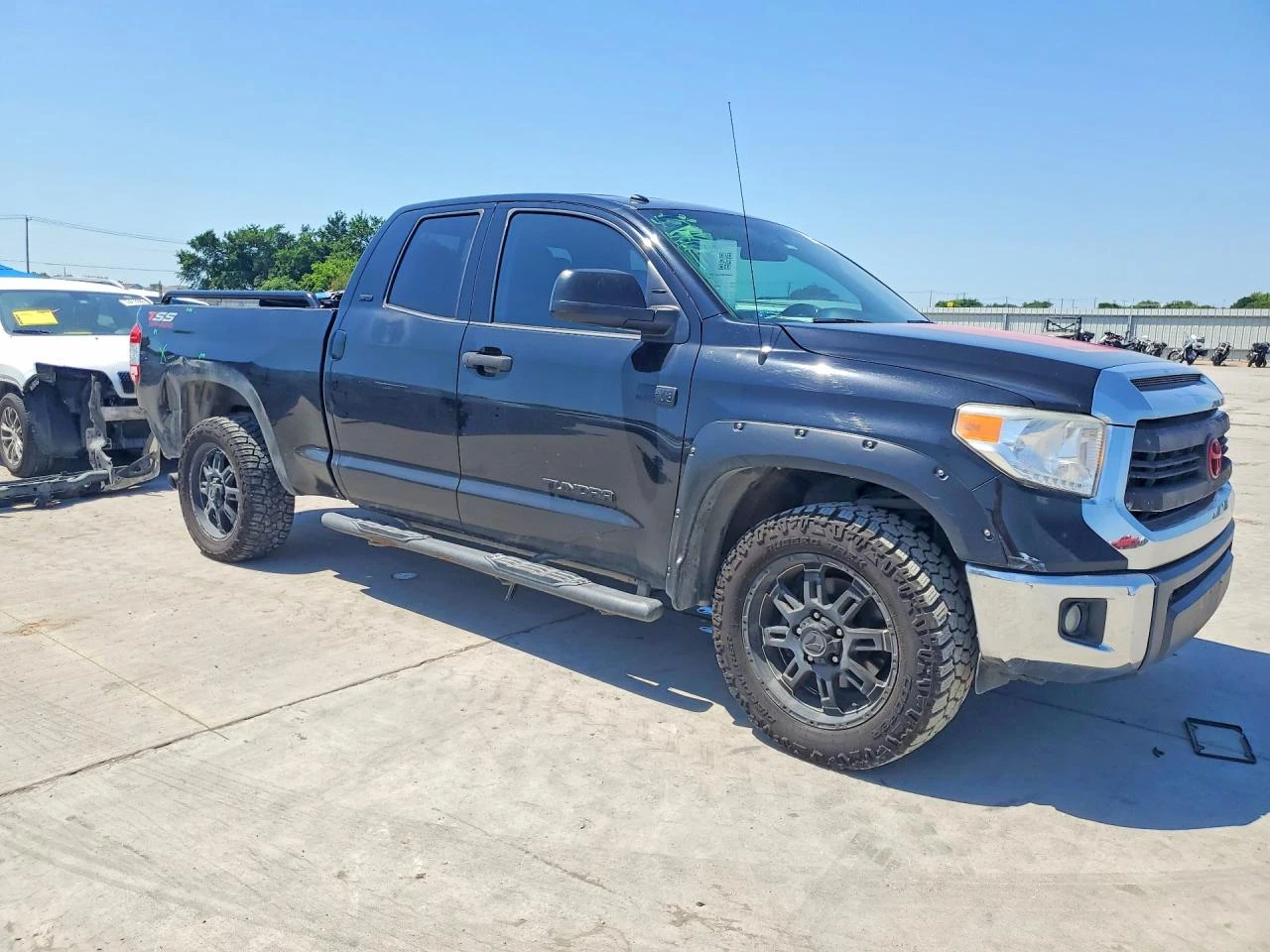 Toyota Tundra 5.7l Sr5, снимка 4 - Автомобили и джипове - 54731465