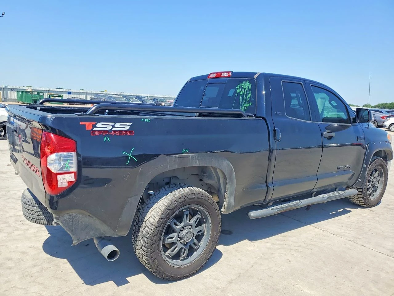 Toyota Tundra 5.7l Sr5, снимка 3 - Автомобили и джипове - 54731465