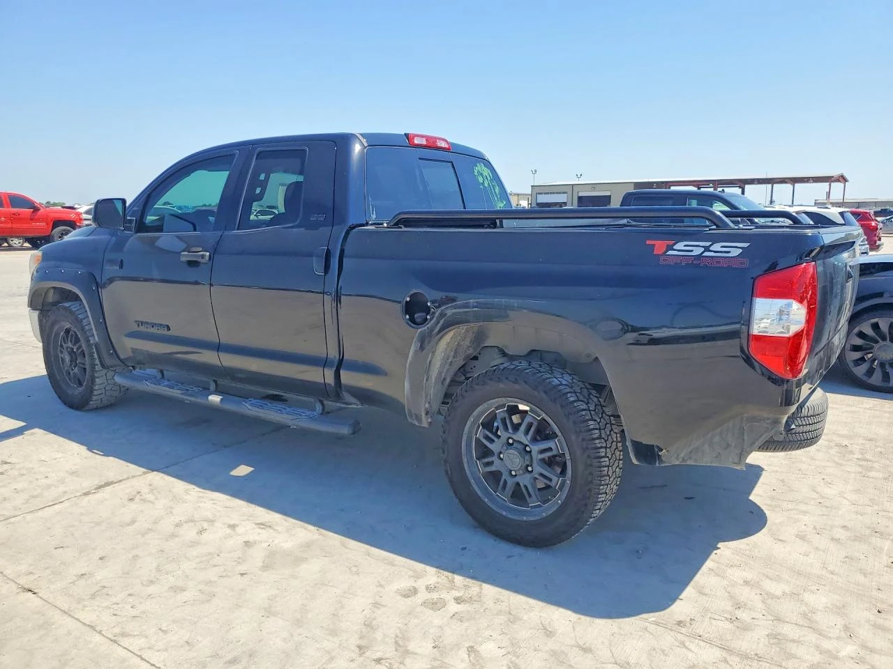 Toyota Tundra 5.7l Sr5, снимка 2 - Автомобили и джипове - 54731465