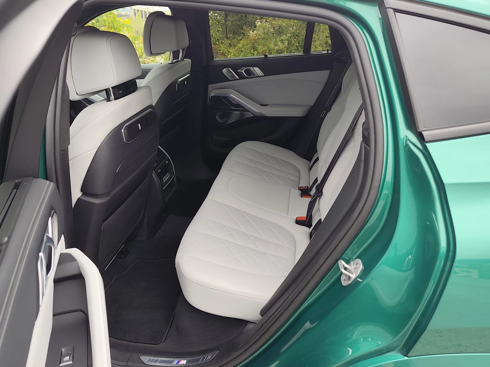 BMW X6 M60i xDrive M Pro Carbon B&W Skylounge FULL | Mobile.bg � ����������� 12