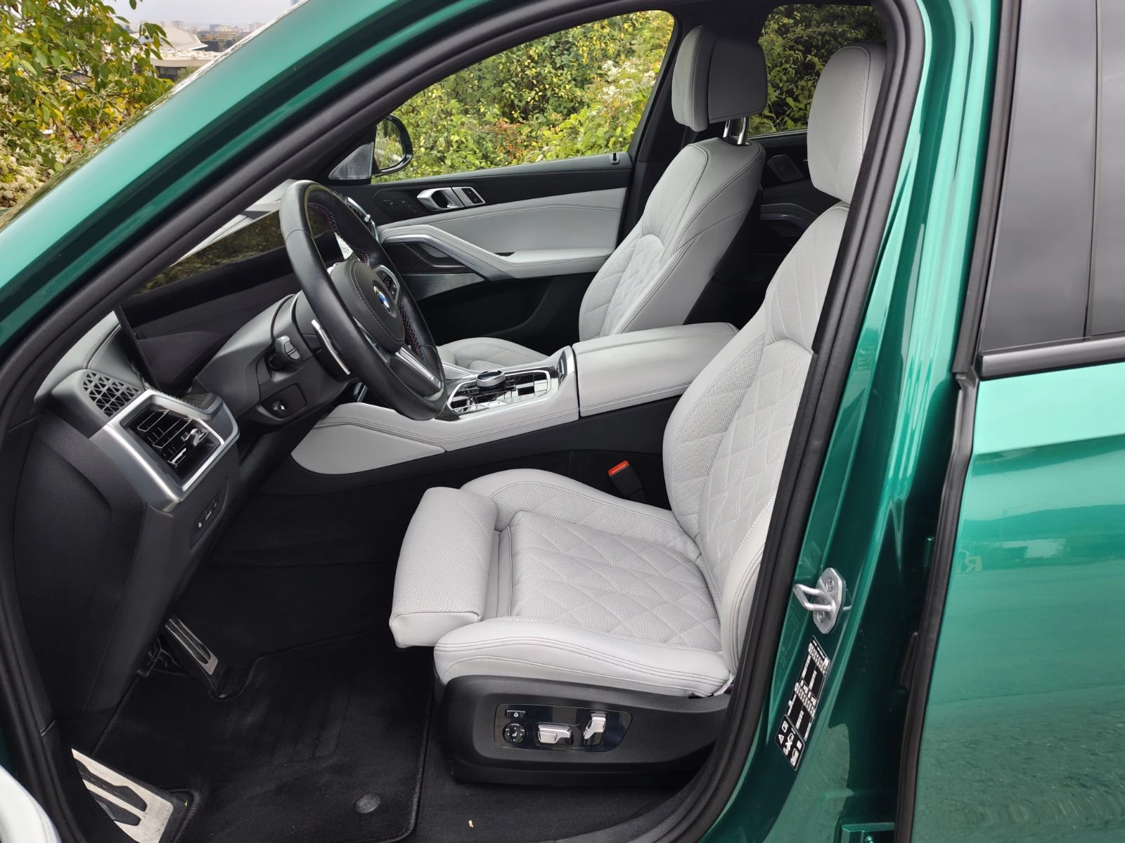 BMW X6 M60i xDrive M Pro Carbon B&W Skylounge FULL | Mobile.bg � ����������� 7