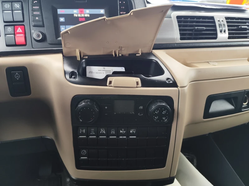 Man 8.180 Самосвал с кран, снимка 5 - Камиони - 53262406