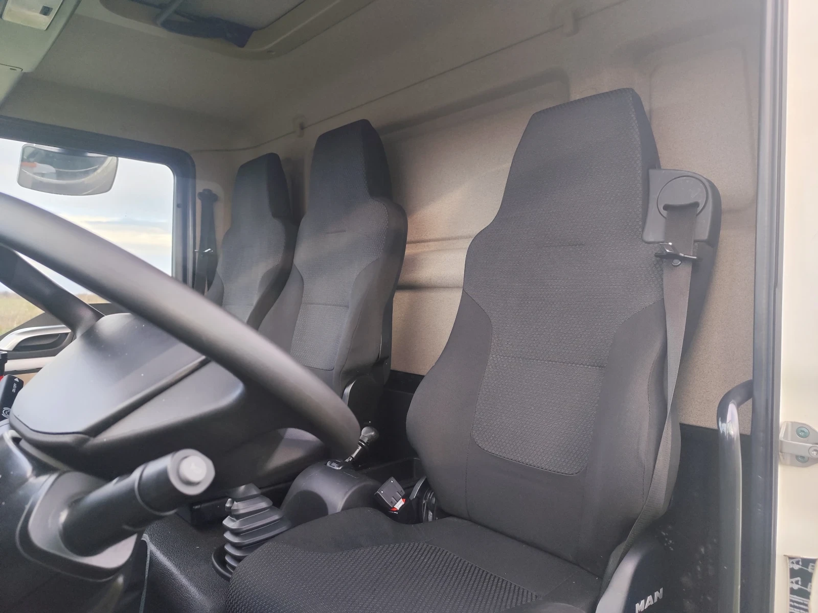 Man 8.180 �������� � ���� | Mobile.bg � ����������� 11