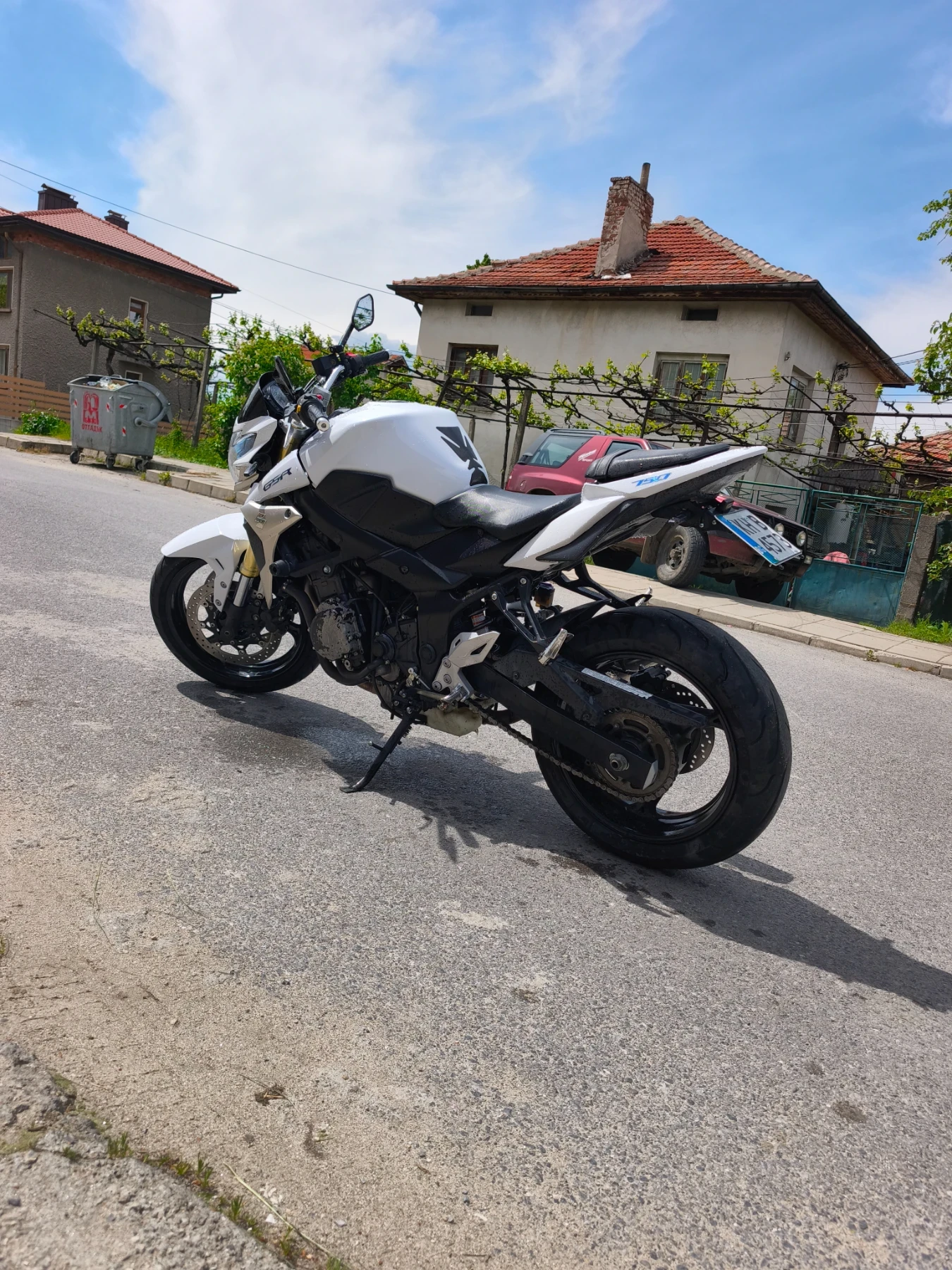 Suzuki Gsr 750, снимка 8 - Мотоциклети и мототехника - 54492412