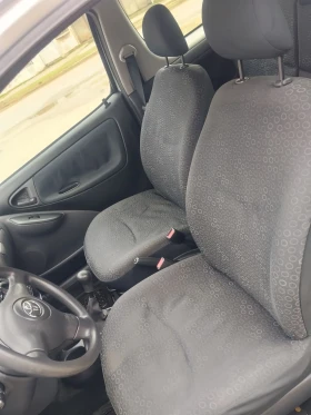 Toyota Yaris 1.3, снимка 10