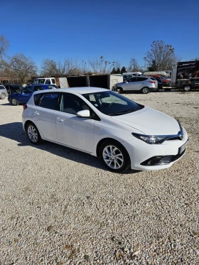 Toyota Auris 1.6 дизел, хечбек, снимка 9