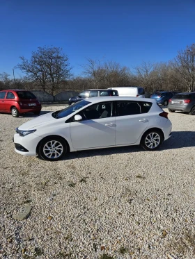 Toyota Auris 1.6 дизел, хечбек, снимка 4