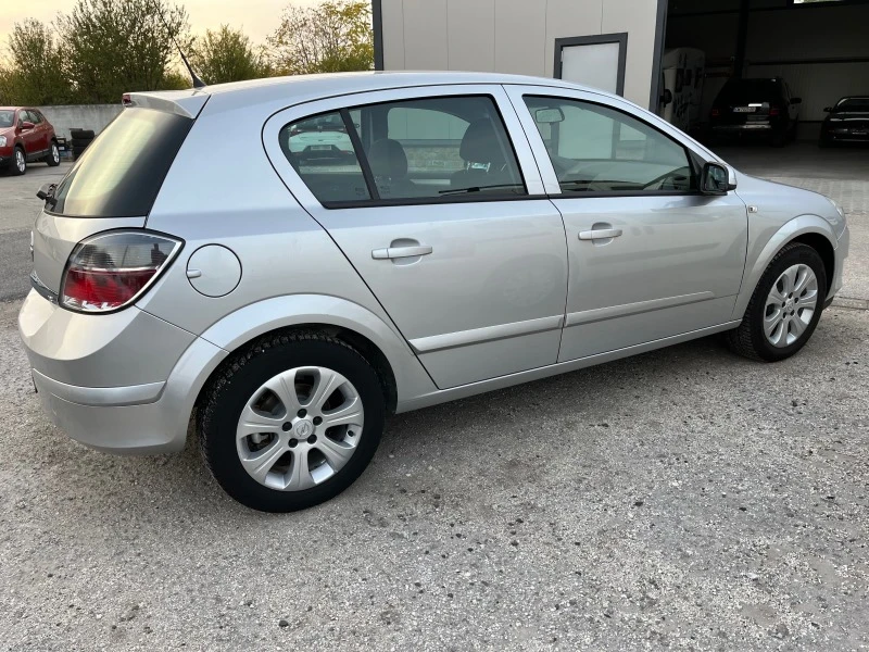 Opel Astra 1.8 i 140 k.c, снимка 4 - Автомобили и джипове - 42716911