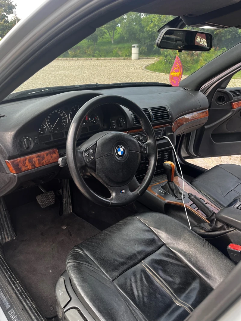 BMW 528, снимка 9 - Автомобили и джипове - 47316437