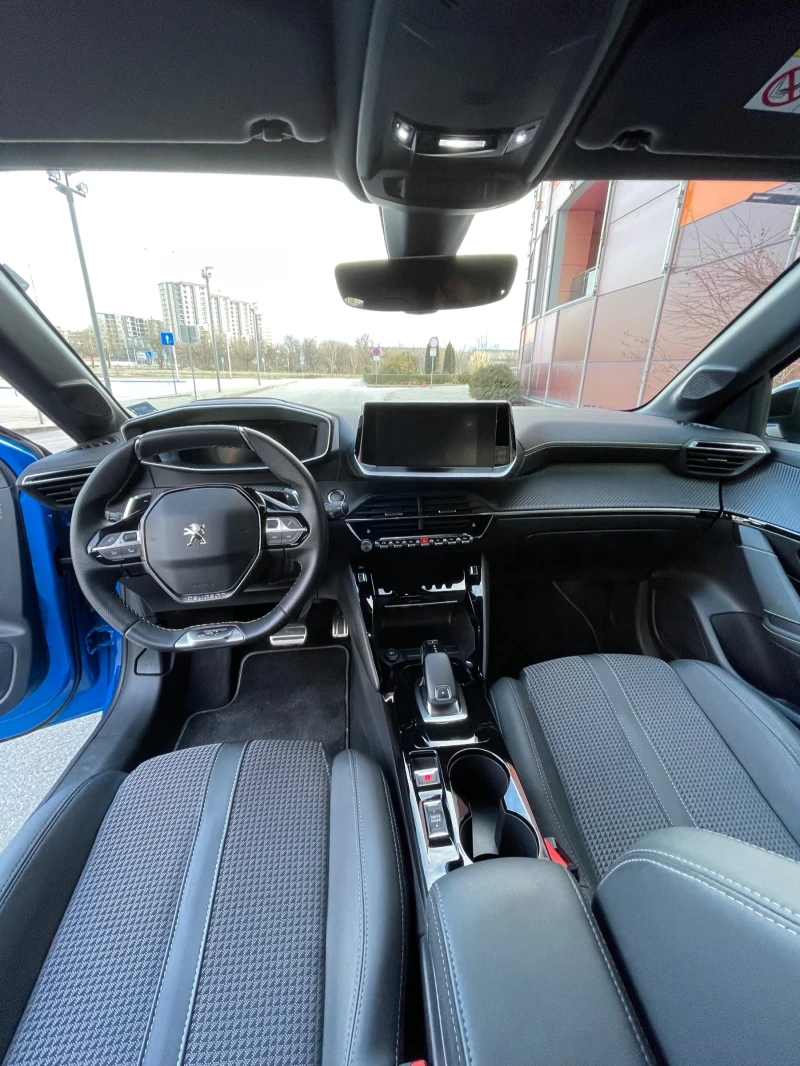 Peugeot 208 GT line, снимка 8 - Автомобили и джипове - 52553722