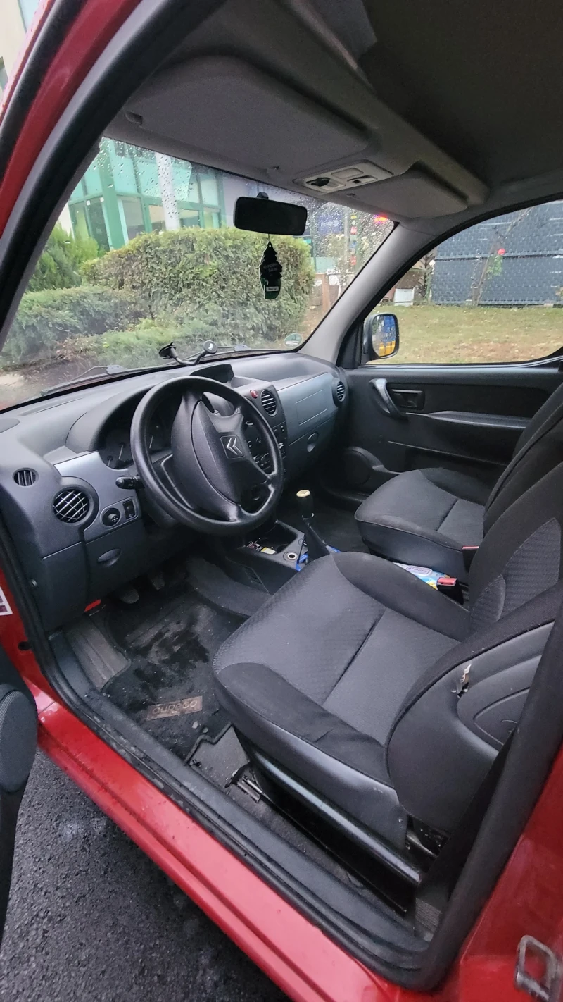 Citroen Berlingo 1.6 90kc, снимка 8 - Автомобили и джипове - 52787167