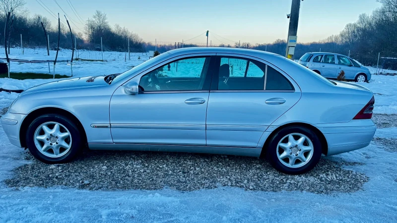 Mercedes-Benz C 220 2.2 CDI 143к.с. Автомат Италия, снимка 5 - Автомобили и джипове - 52893181