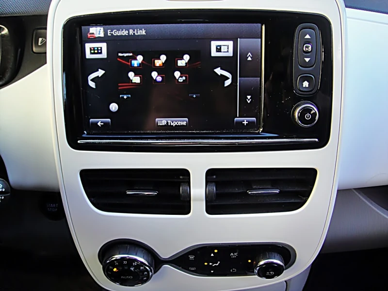 Renault Zoe ГЕРМАНИЯ, снимка 14 - Автомобили и джипове - 53035156