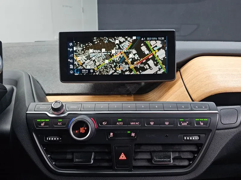 BMW i3 LUX, снимка 14 - Автомобили и джипове - 55790094