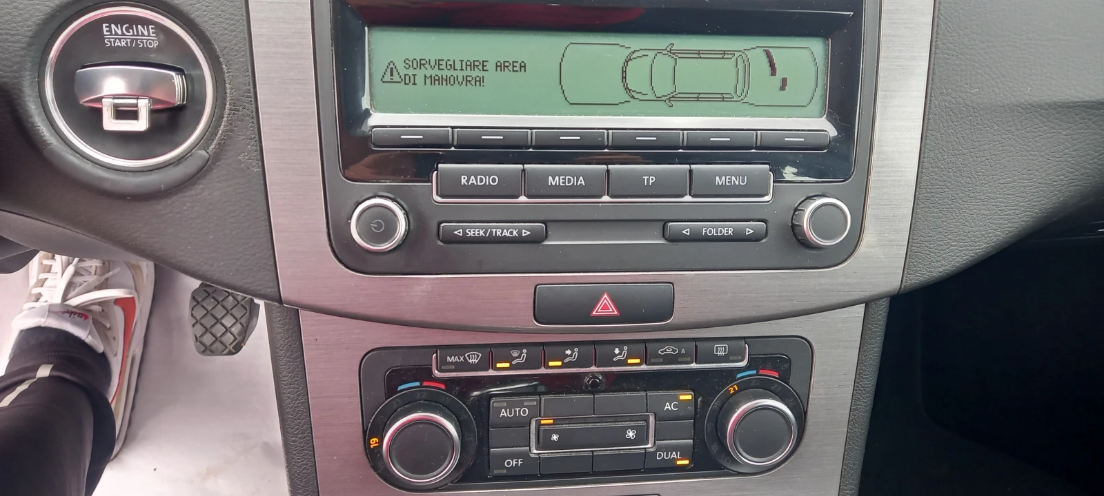 VW Passat ИЗКЛЮЧИТЕЛЕН ГАЗ/БЕНЗИН СЕРВИЗ КНИЖК УНИКТ ОБСЛУЖН, снимка 13 - Автомобили и джипове - 11715522